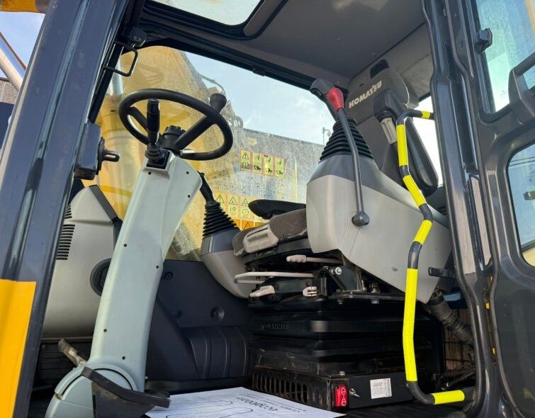 KOMATSU  PW160-11 + EPIROC HAMMER